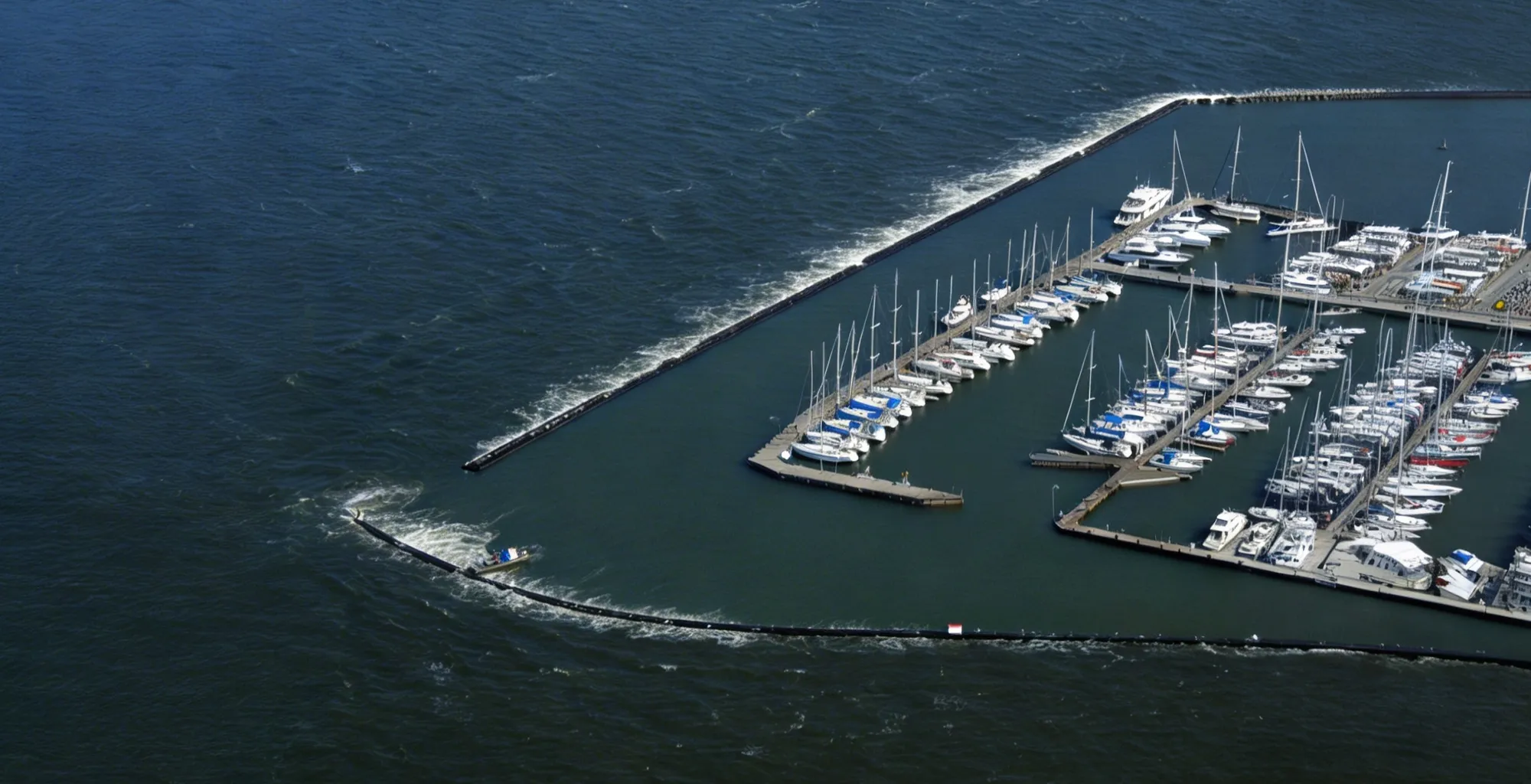wave-attenuators-for-marina